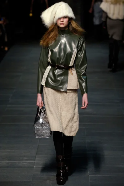 Look 4